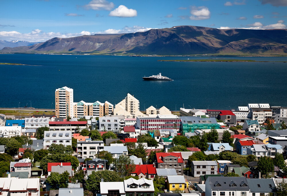 Plan an Amazing Bachelor Party in Iceland (2026 Guide)