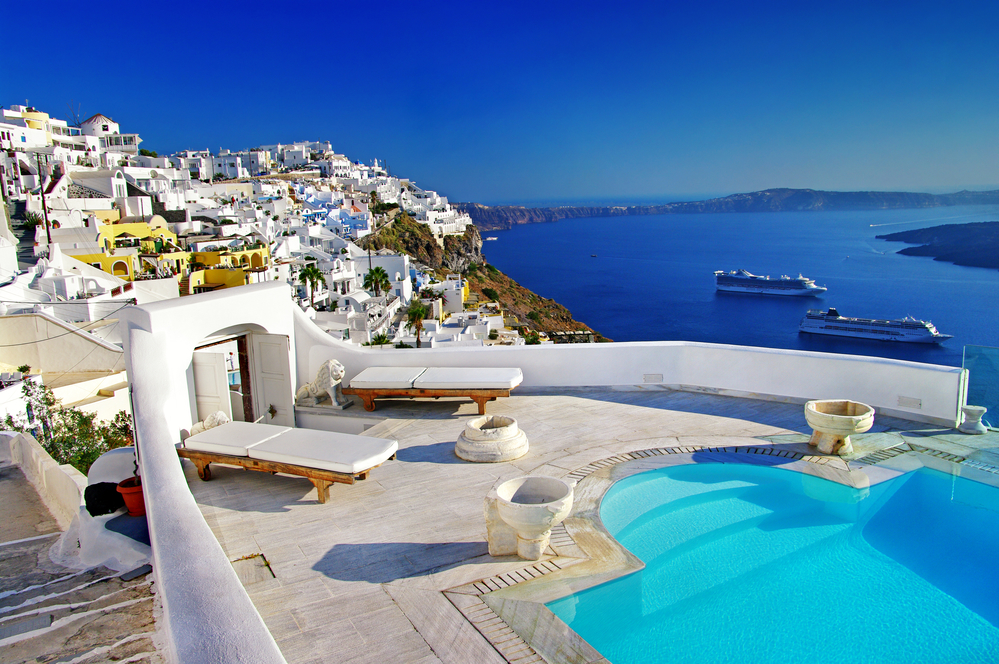 Plan an Epic Bachelorette Party in Santorini