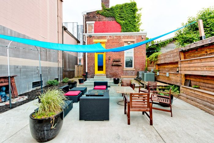 https://odis.homeaway.com/odis/listing/e485a3bc-8bb7-4434-ae77-c5eec538c8e6.c10.jpg